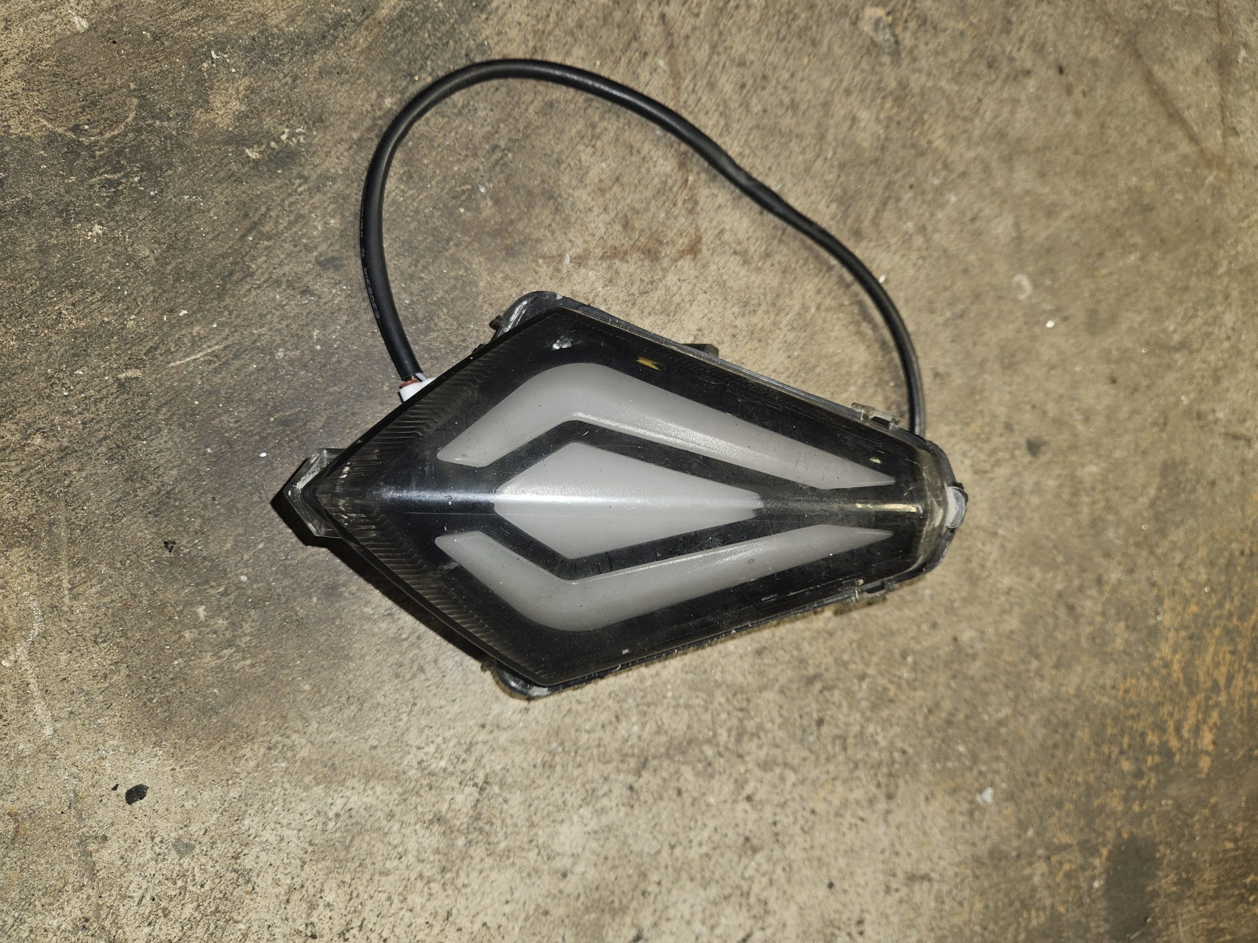 Feu arrière led T-max
