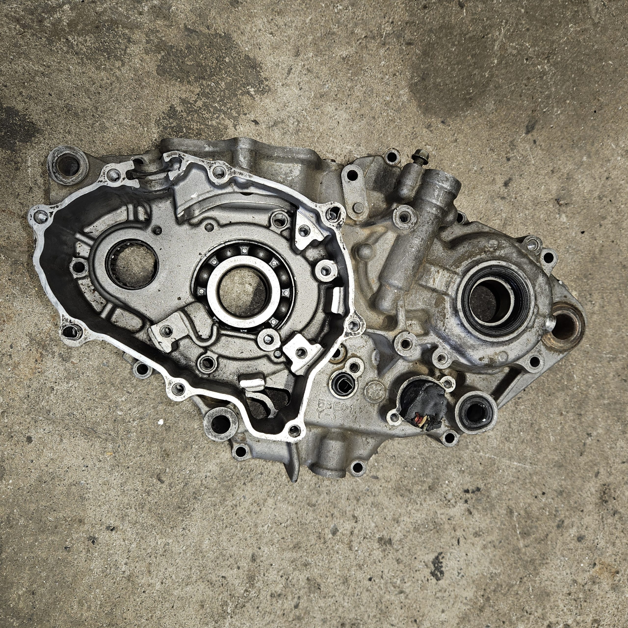 carter central gauche yamaha 400 yzf 2000