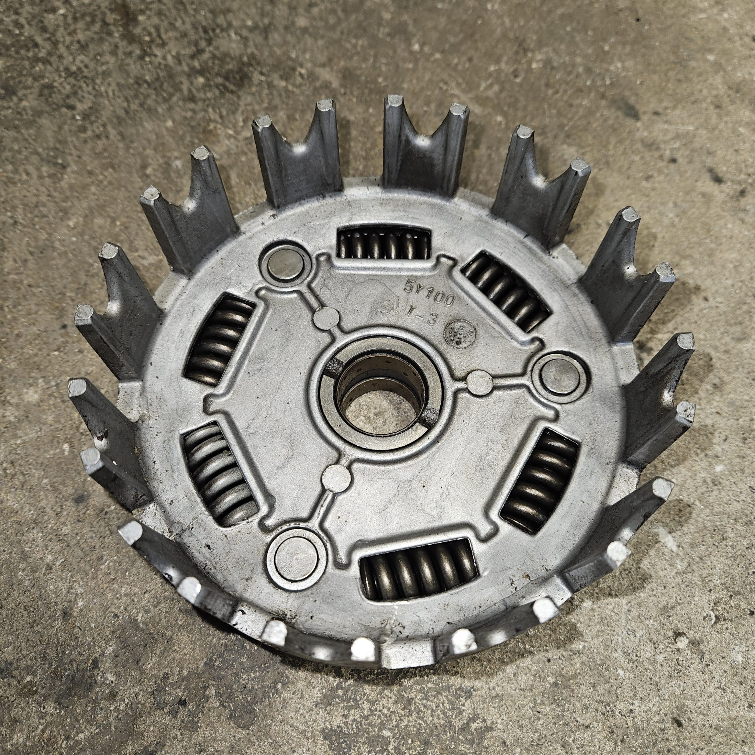 cloche embrayage yamaha 400 yzf 2000