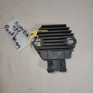 regulateur tension honda 125 pantheon 2000