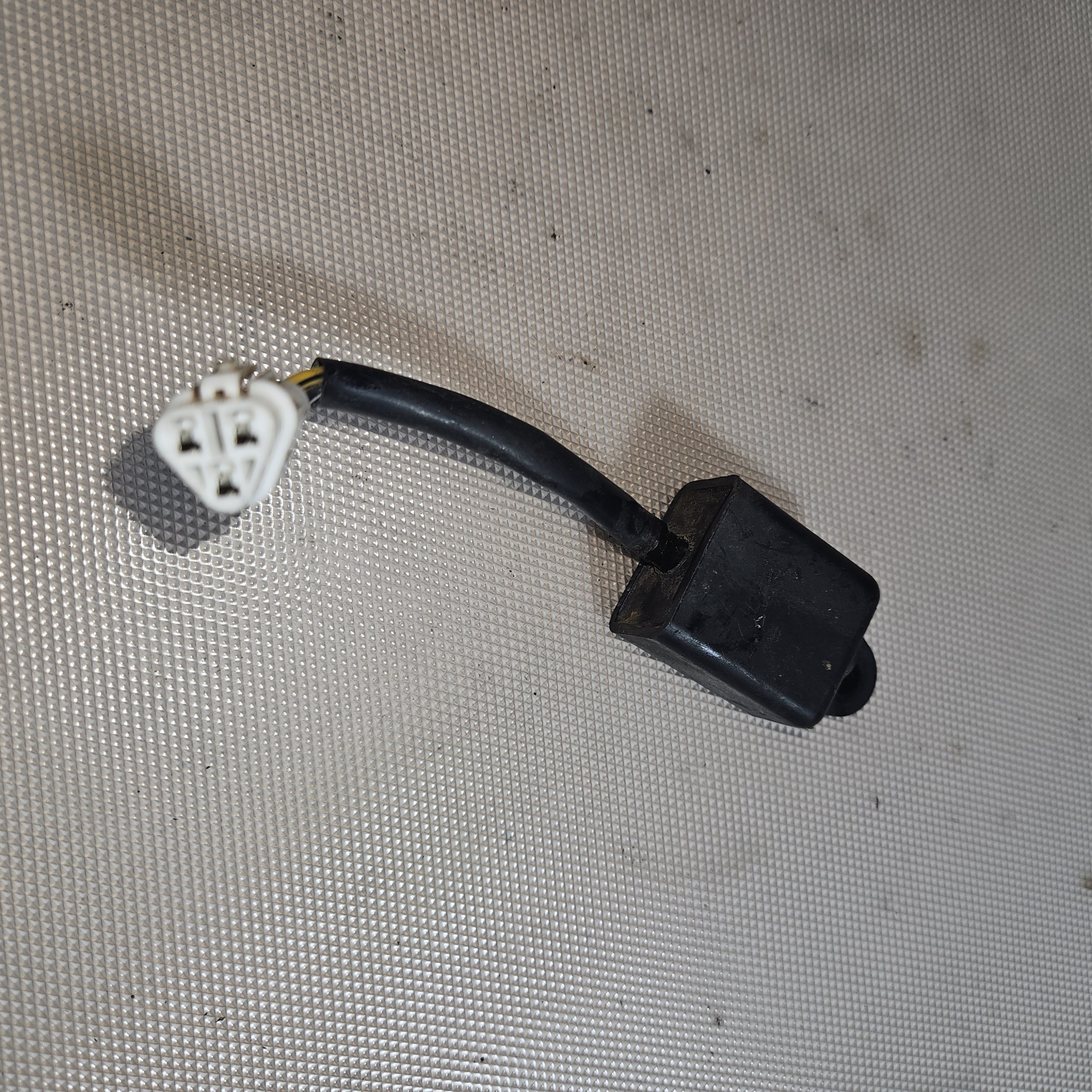 Relais CDI Yamaha 200 blaster 2000