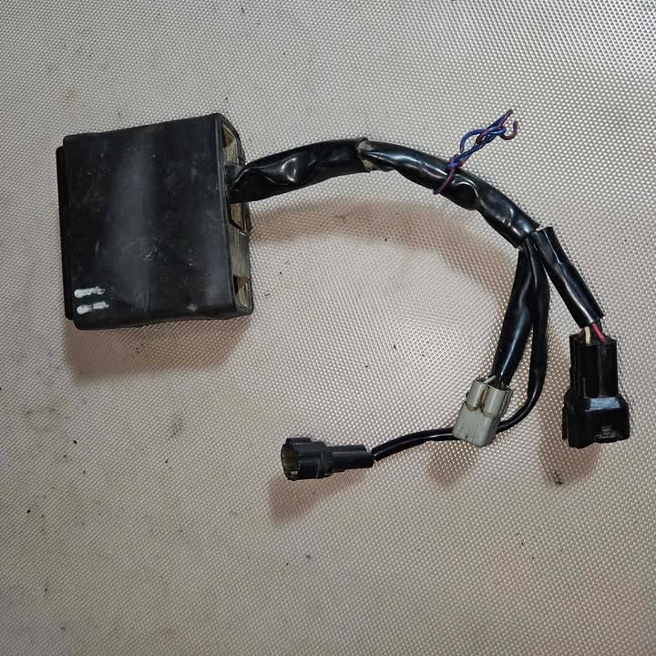 Boitier CDI Yamaha 400 YZF 2000