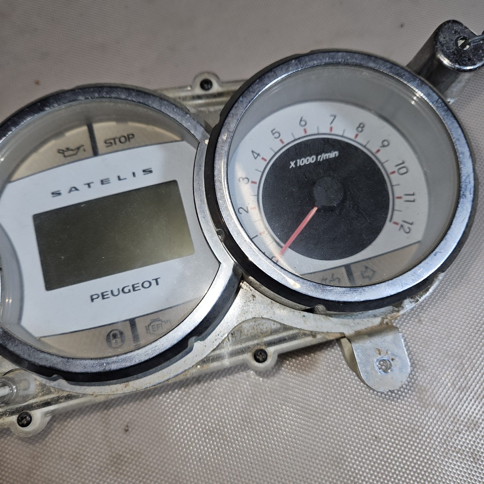 Compteur peugeot 125 SATELIS RS 2010
