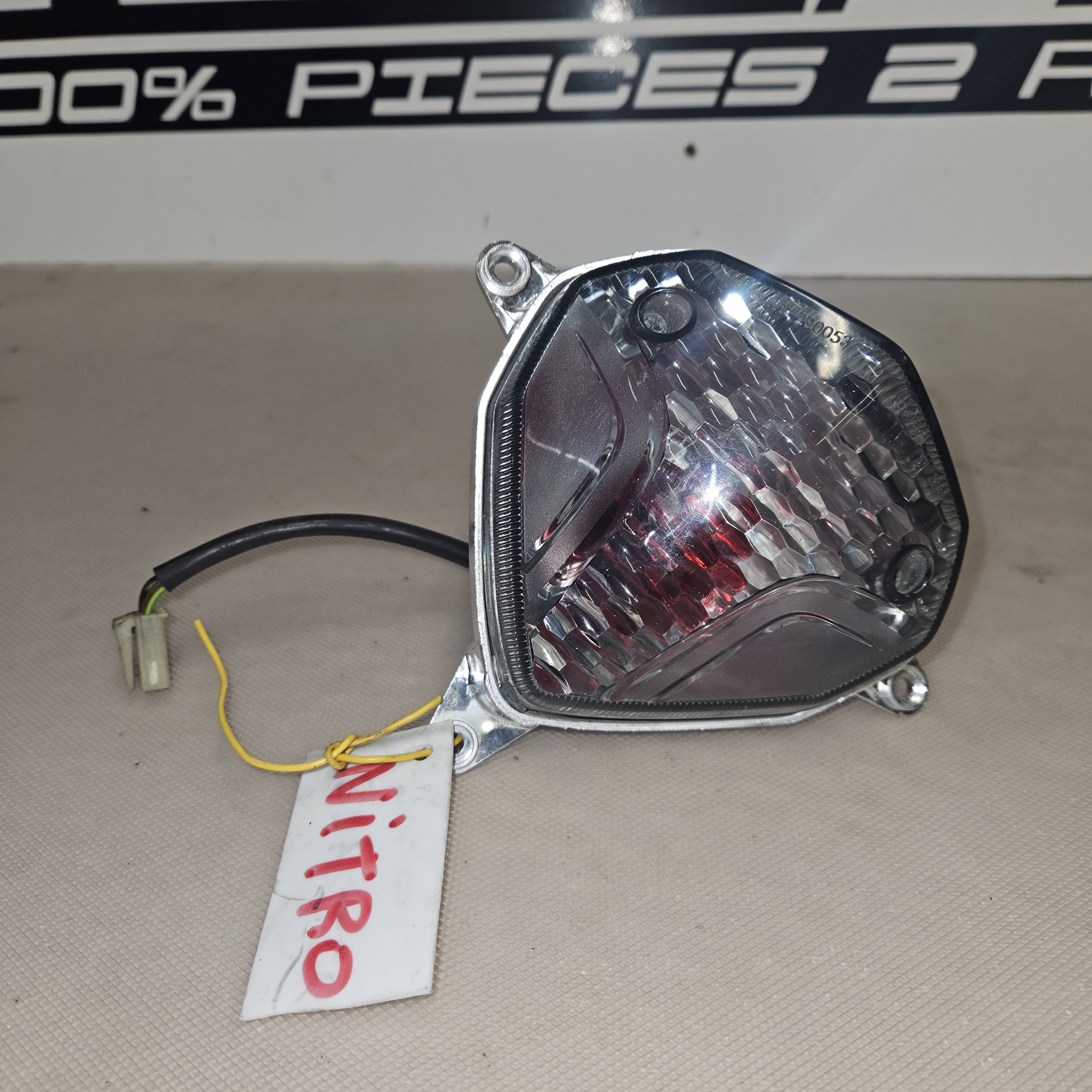 Feu arrière Yamaha 50 nitro 2015
