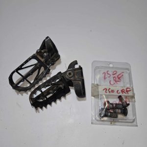Paire de cale-pieds Honda 250 CR-F 2016 d’occasion