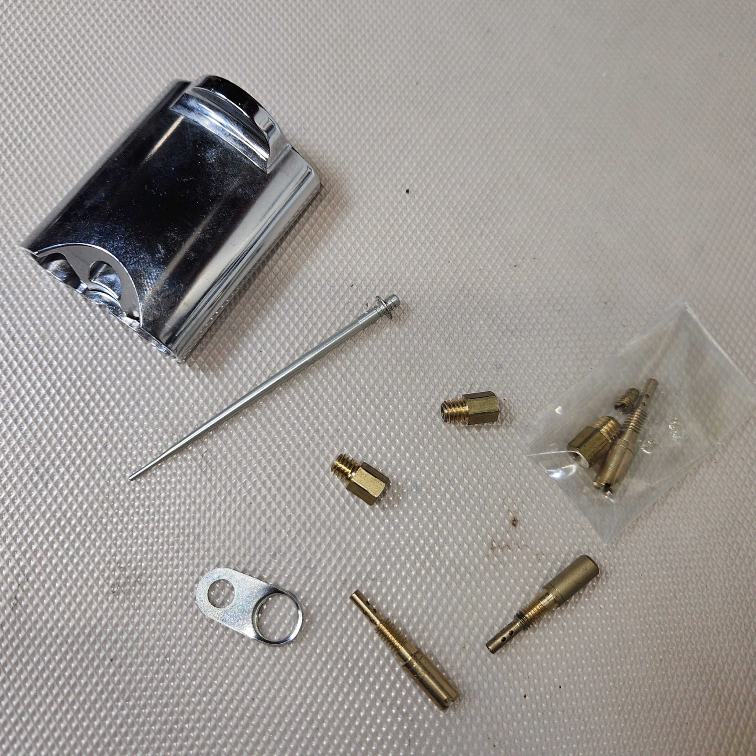 Kit carburateur Mikuni 990-698-084 pièces d’origine
