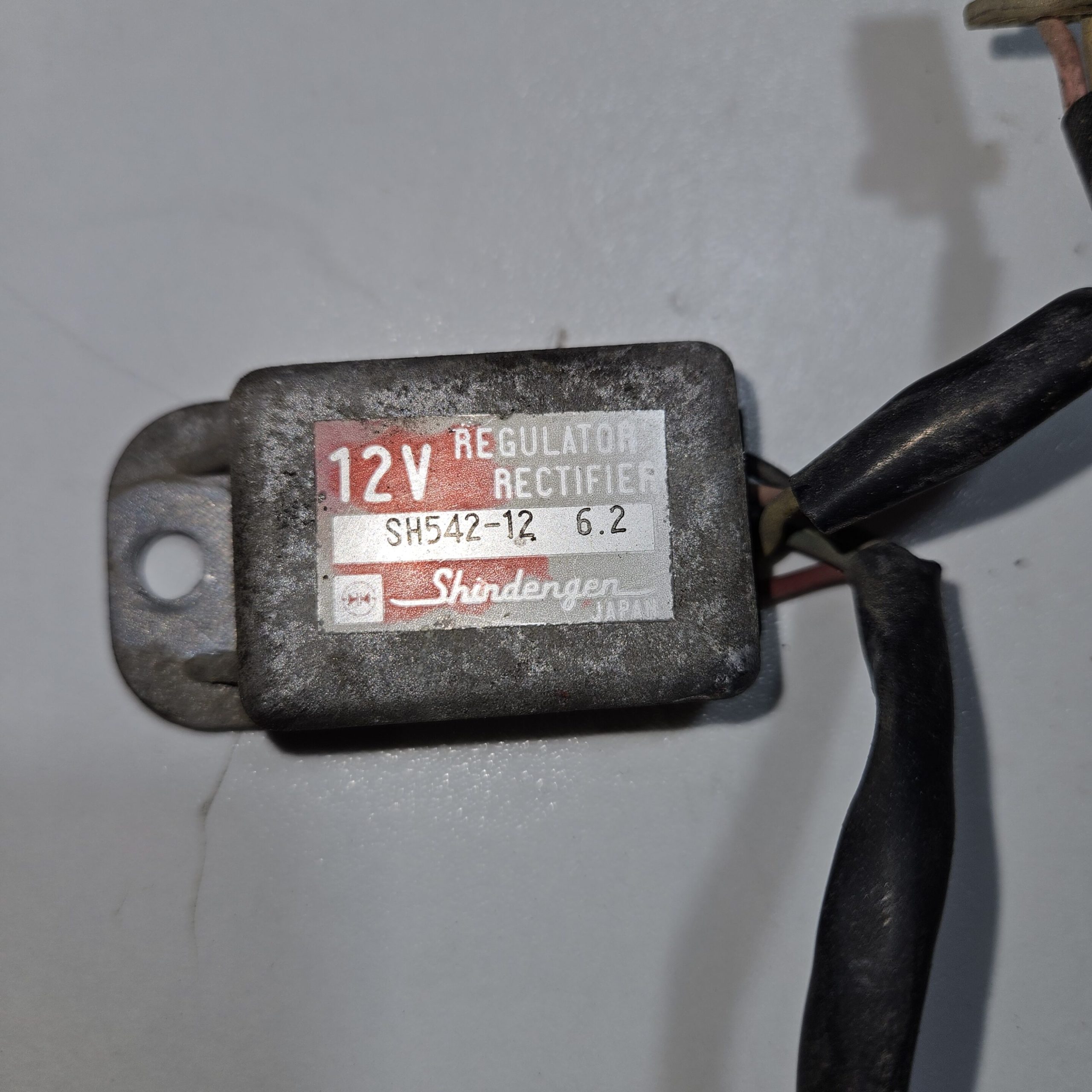 Redresseur régulateur 12V Honda 200 MTX 1983 réf. 5H542-12