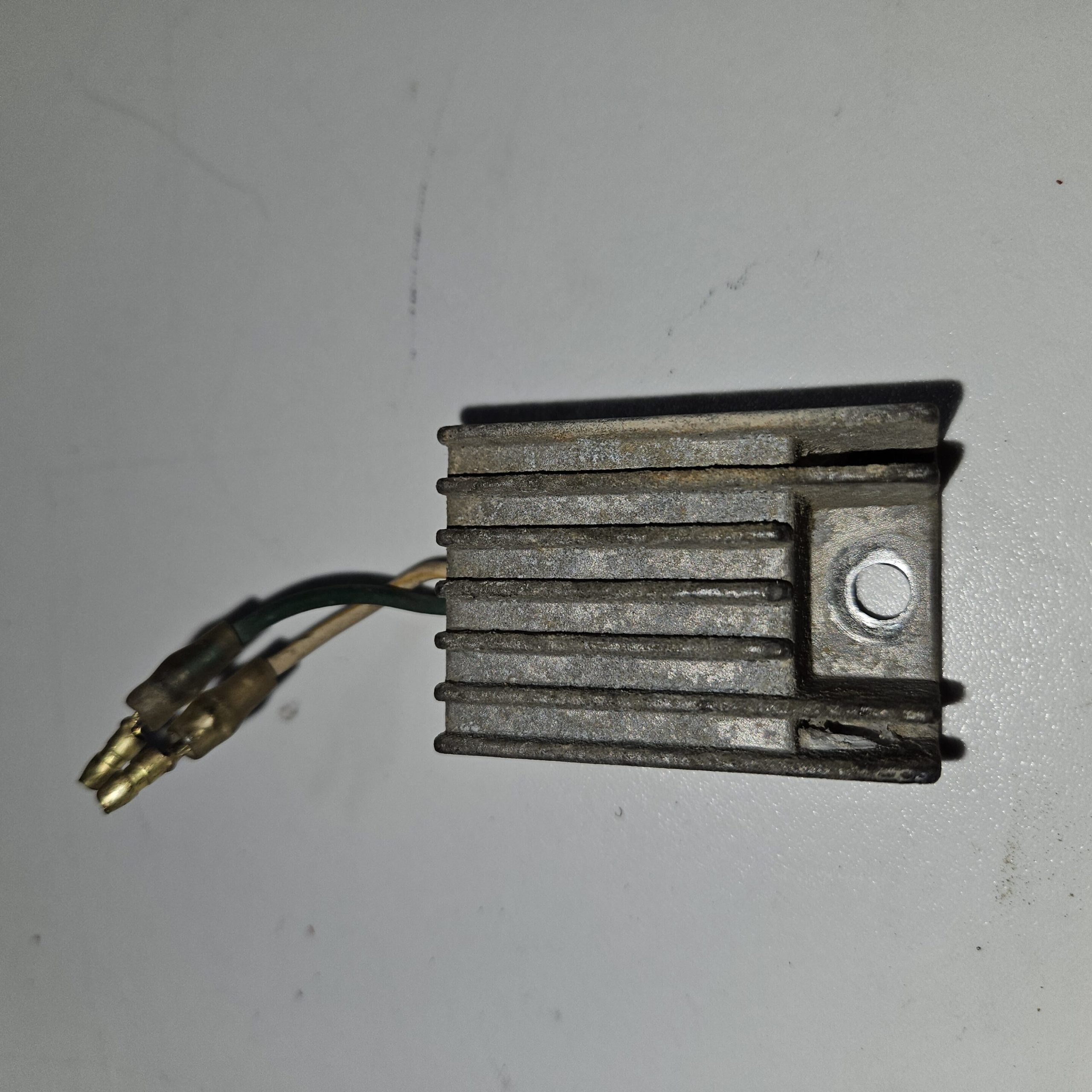 Régulateur de tension Honda 200 MTX 1983 à ailettes d’occasion