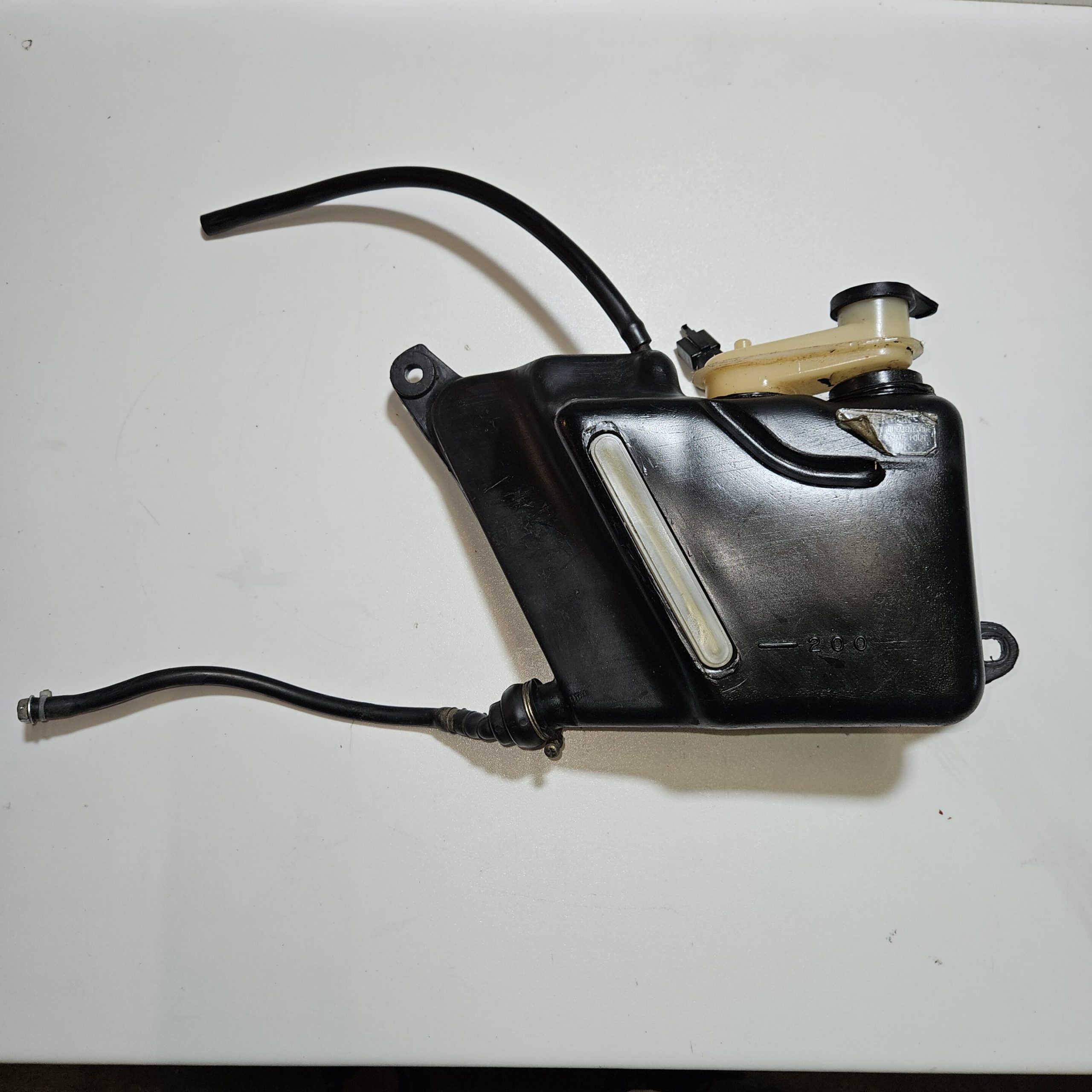 Réservoir d’huile Honda 200 MTX 1983 avec capteur – d’occasion