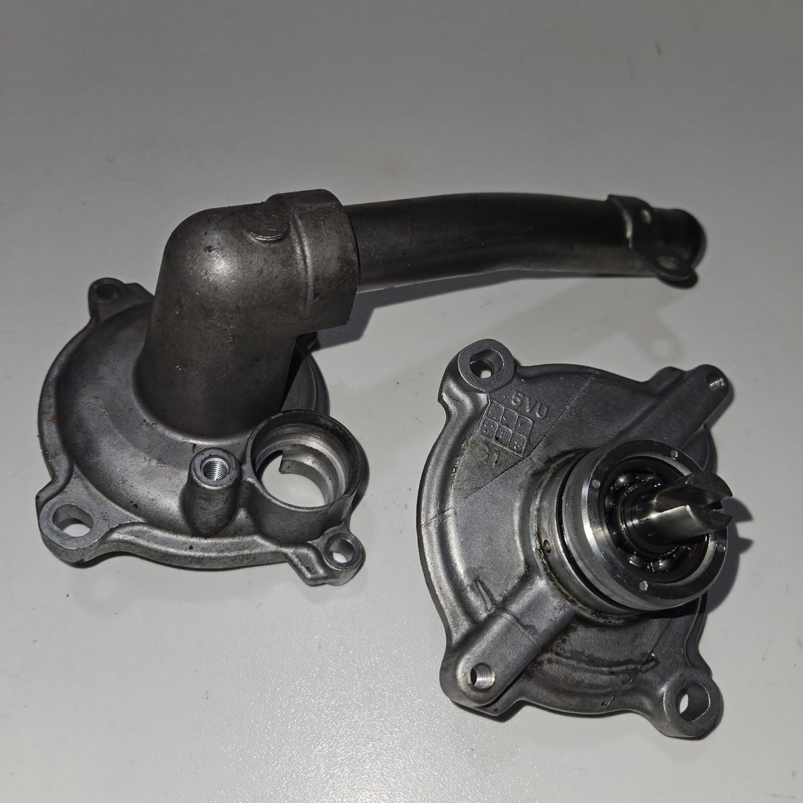 Pompe à eau d’origine Yamaha 530 TMAX 2016 d’occasion