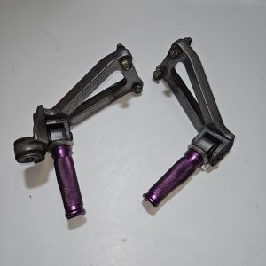 Cale-pieds passager Kawasaki ZX-7R 750cc 2000 d’occasion