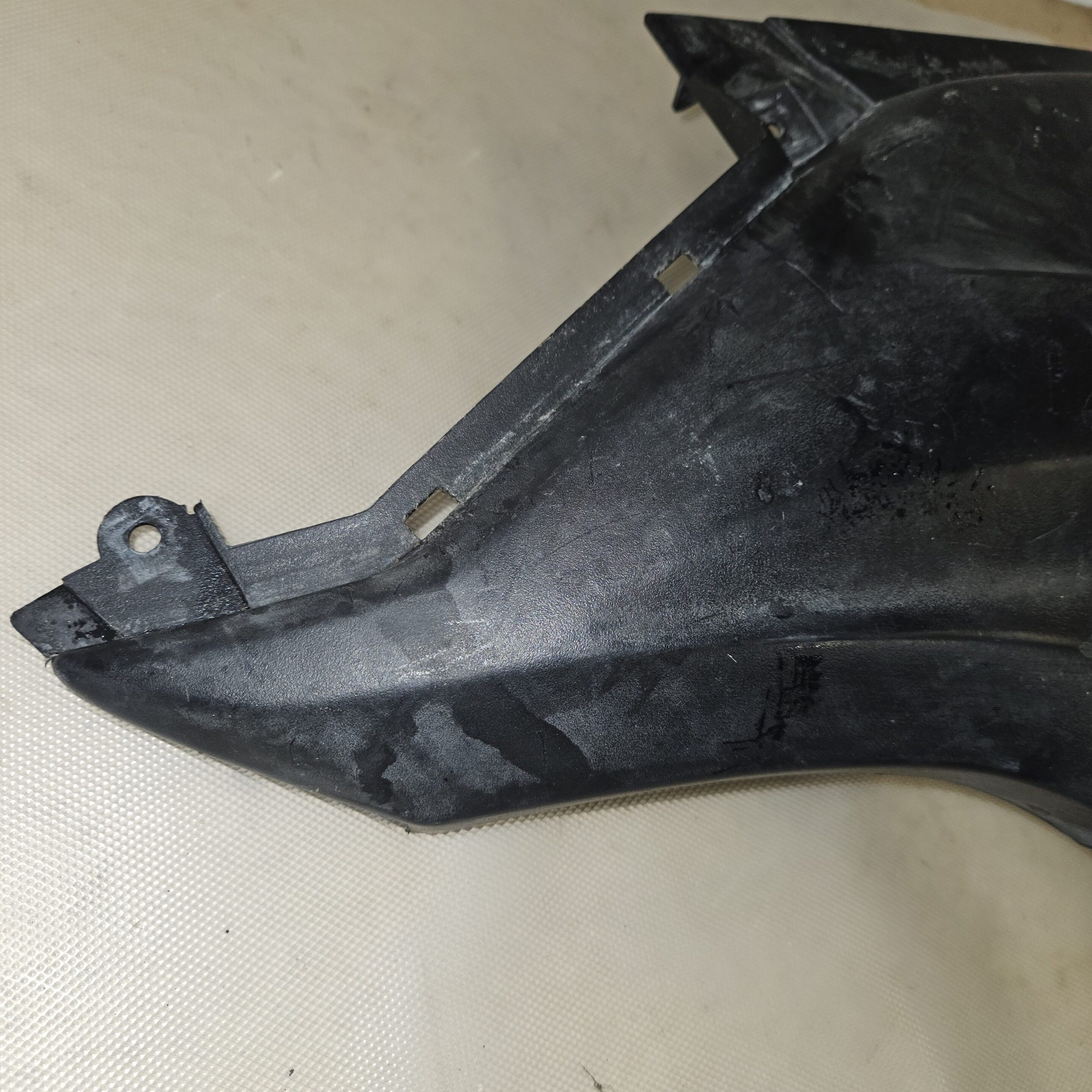 Carénage latéral droit MBK Nitro Yamaha Aerox depuis 2013 d’occasion
