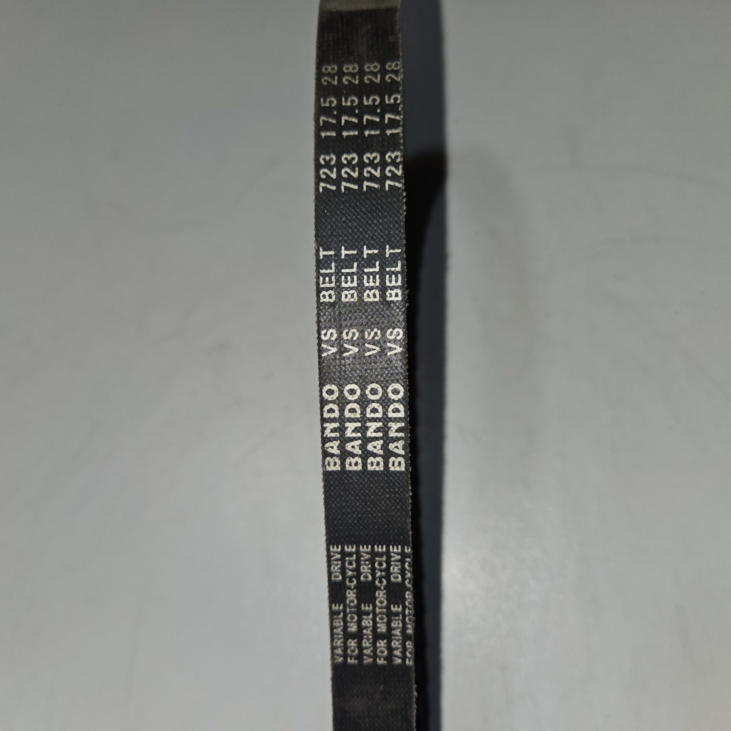 courroie transmission Bando 723 17.5 28 d’occasion