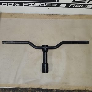 guidon street Aerox Nitro noir rouge avec potence sans barre