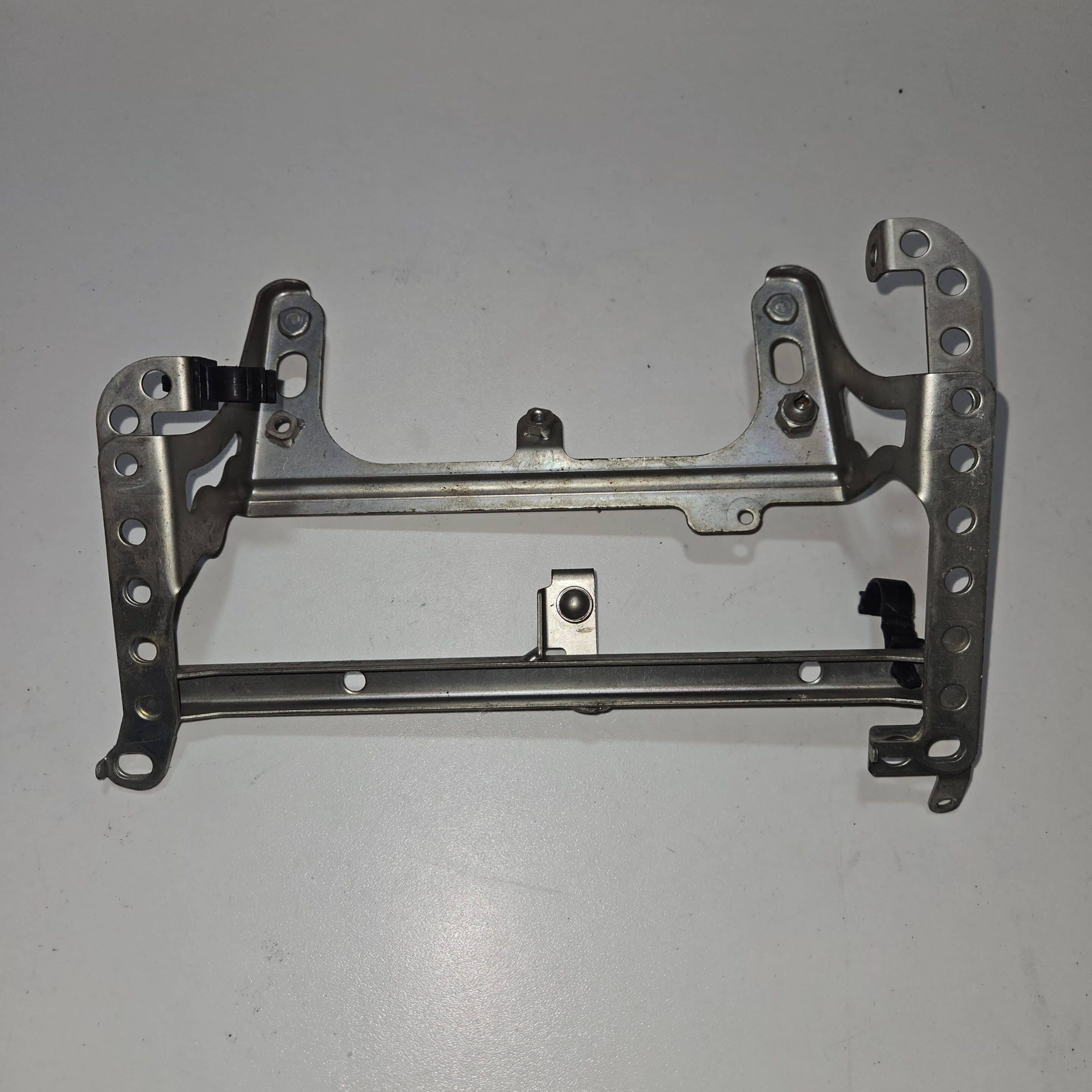 Support serrure coffre Yamaha 530 TMAX 2016 d’occasion