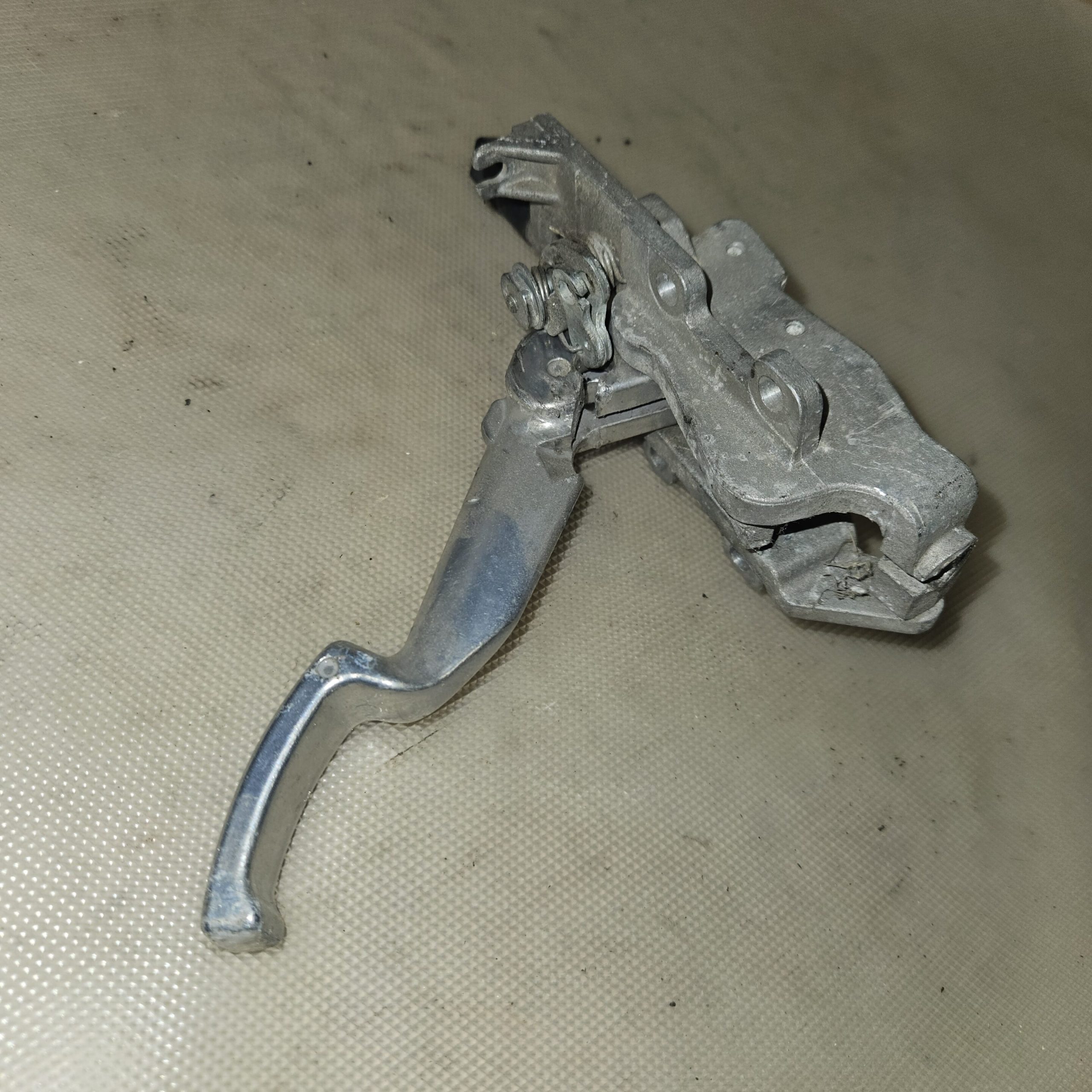 Levier de frein parking d’occasion Piaggio 125 MP3