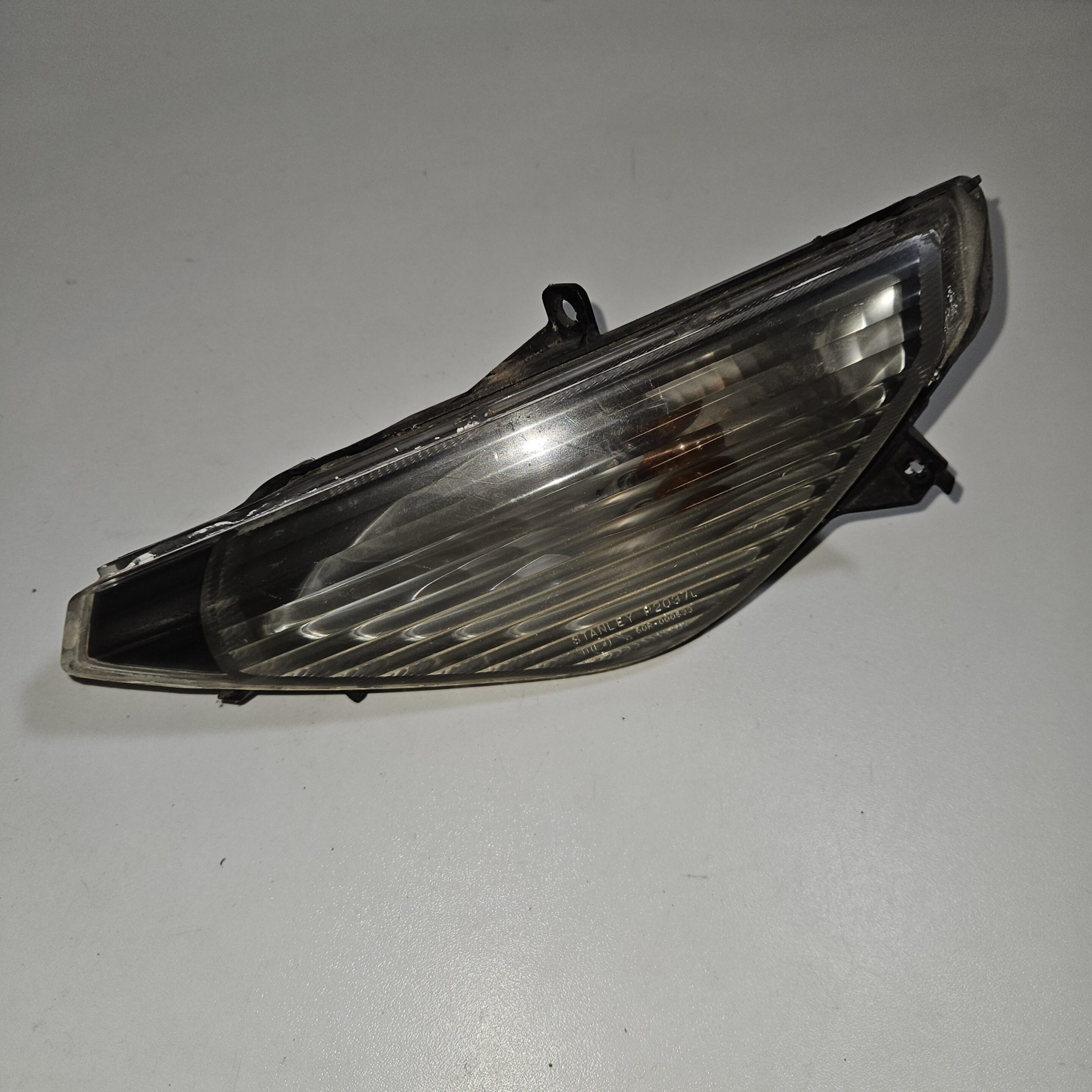 Clignotant avant gauche d’occasion Honda 400 Silver Wing 2007